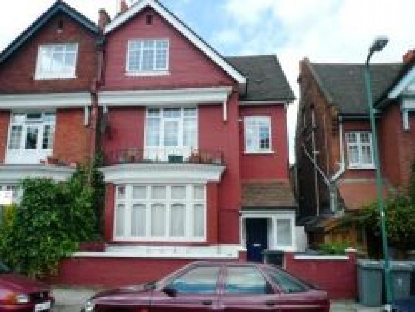 			1 Bedroom, 1 bath, 1 reception Flat			 Heathfield Park, WILLESDEN GREEN